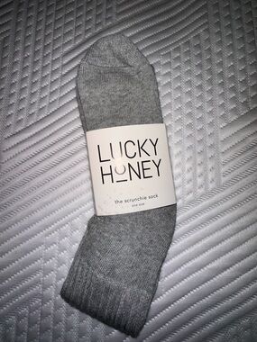 Lucky Honey - the scrunchie sock